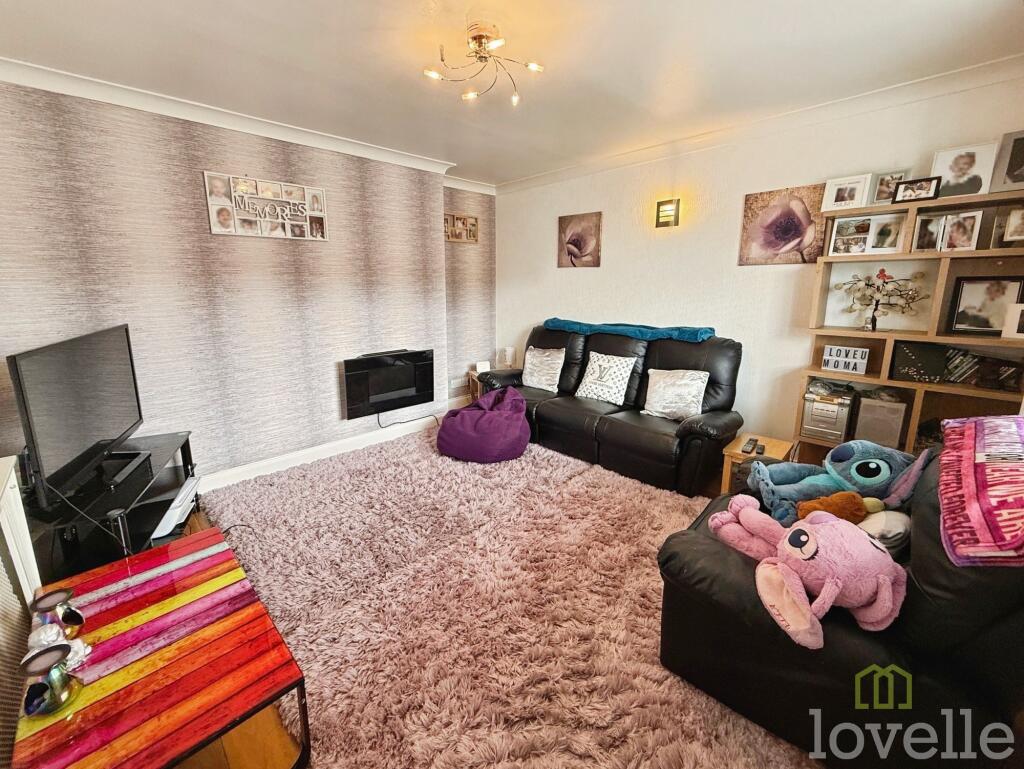 House in Lincoln - View 3