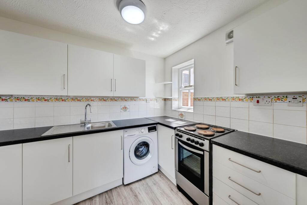 Apartment in Dartford, Stone - View 4