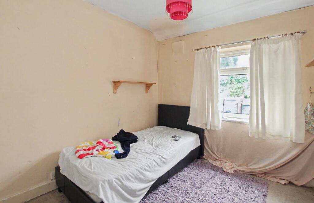 House in Stockport - View 4