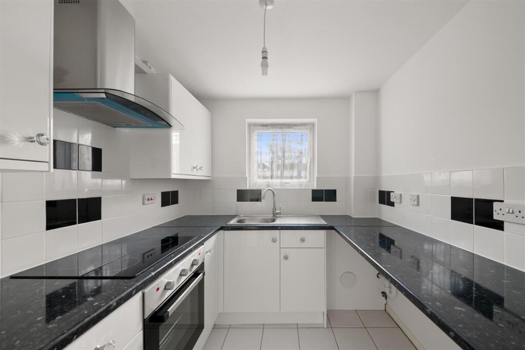 House in London, Hounslow West - View 4