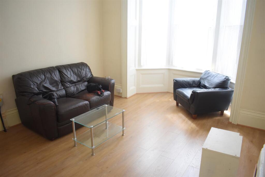 House in Portsmouth - View 4