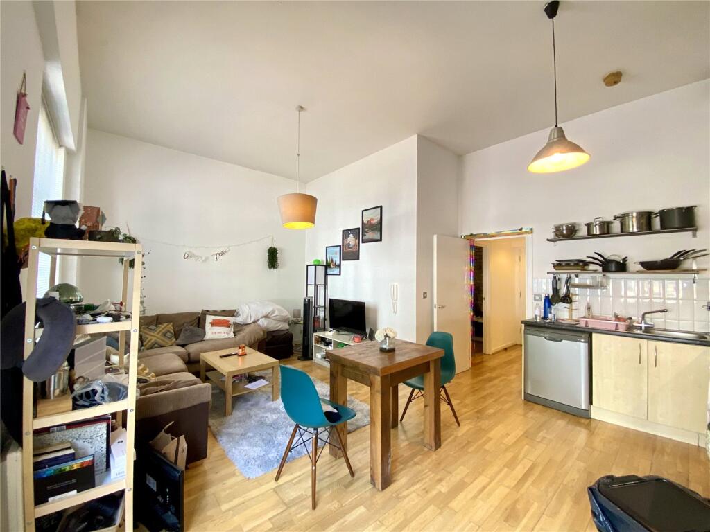Apartment in Bristol - More