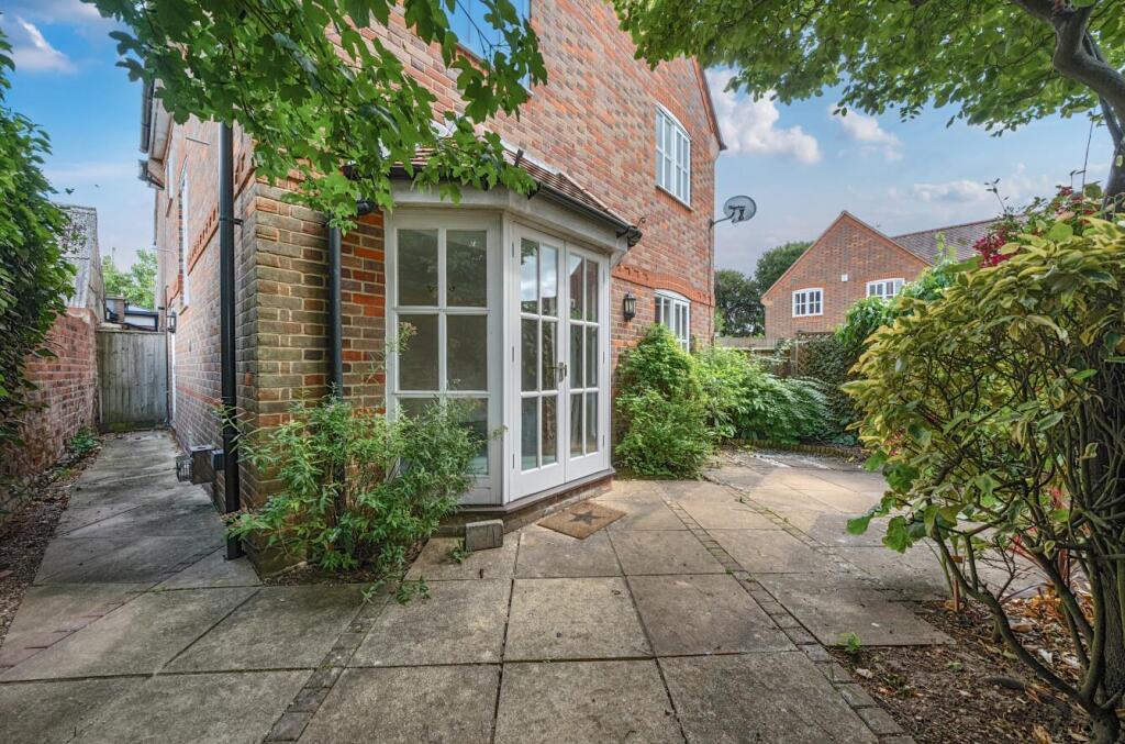 Main image of property: Bell Street Mews, Henley-on-Thames, Oxfordshire, RG9