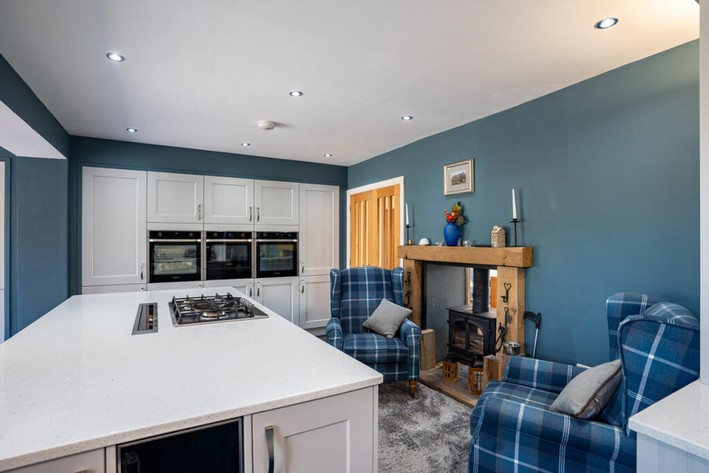 House in Wychavon, Hartlebury - More