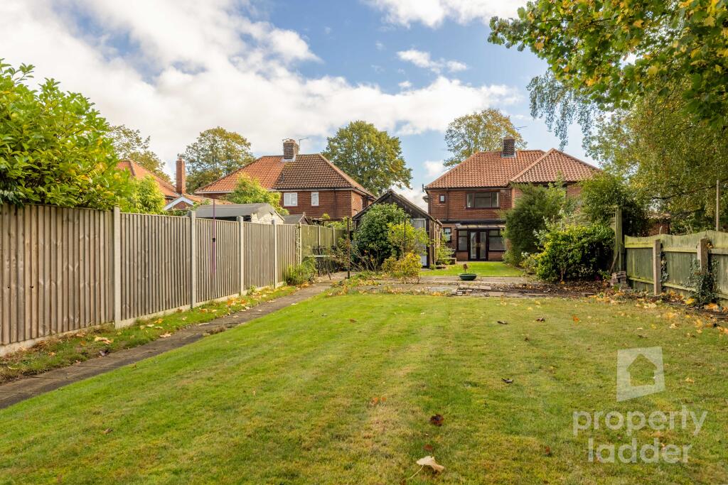 House in Coltishall, Great Hautbois - View 4