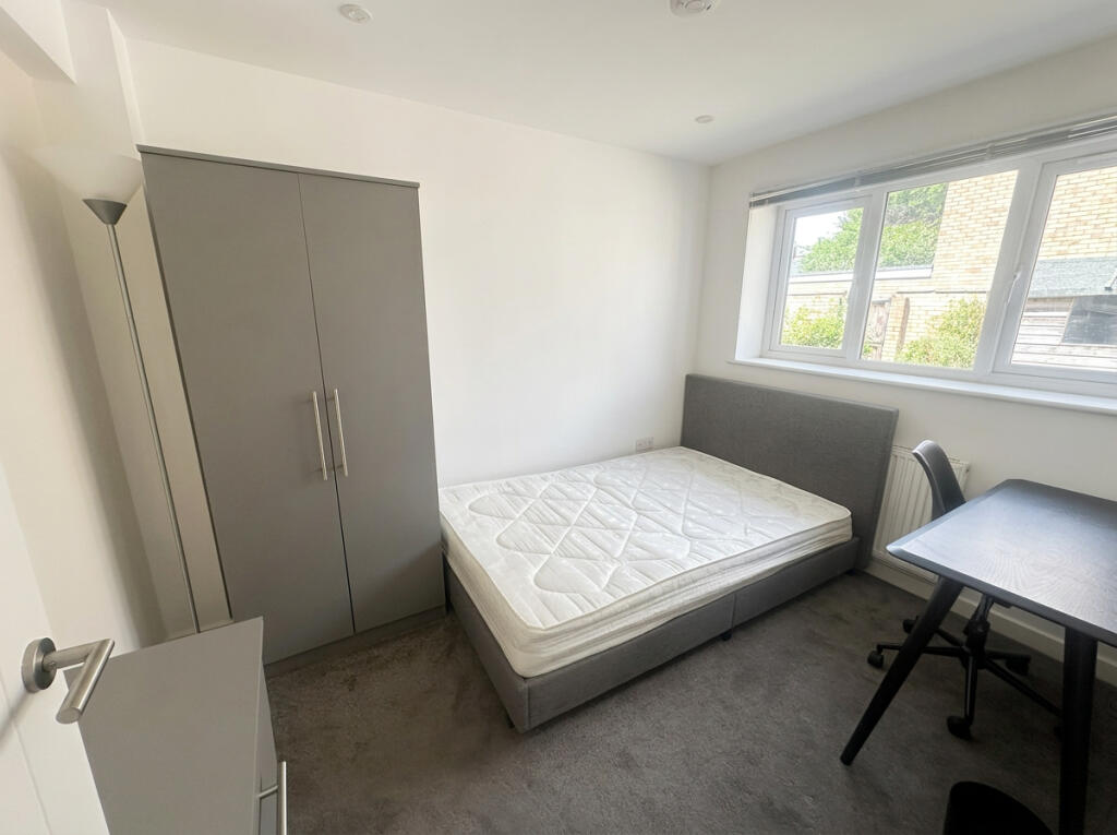House in Warwick, Royal Leamington Spa - View 3