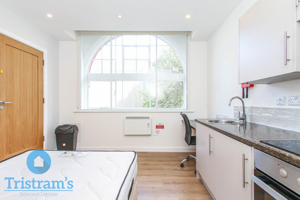 Studio flat for rent