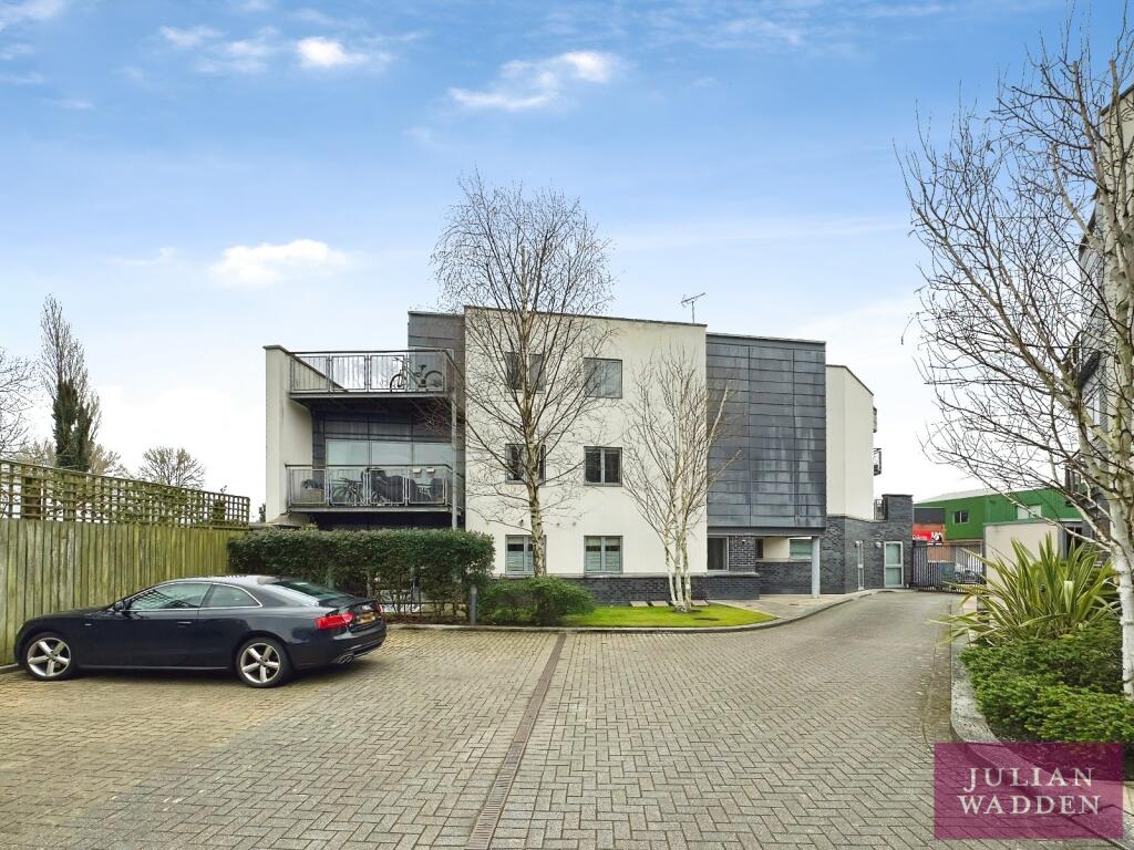 Main image of property: Barlow Moor Road, Chorlton, Manchester, M21