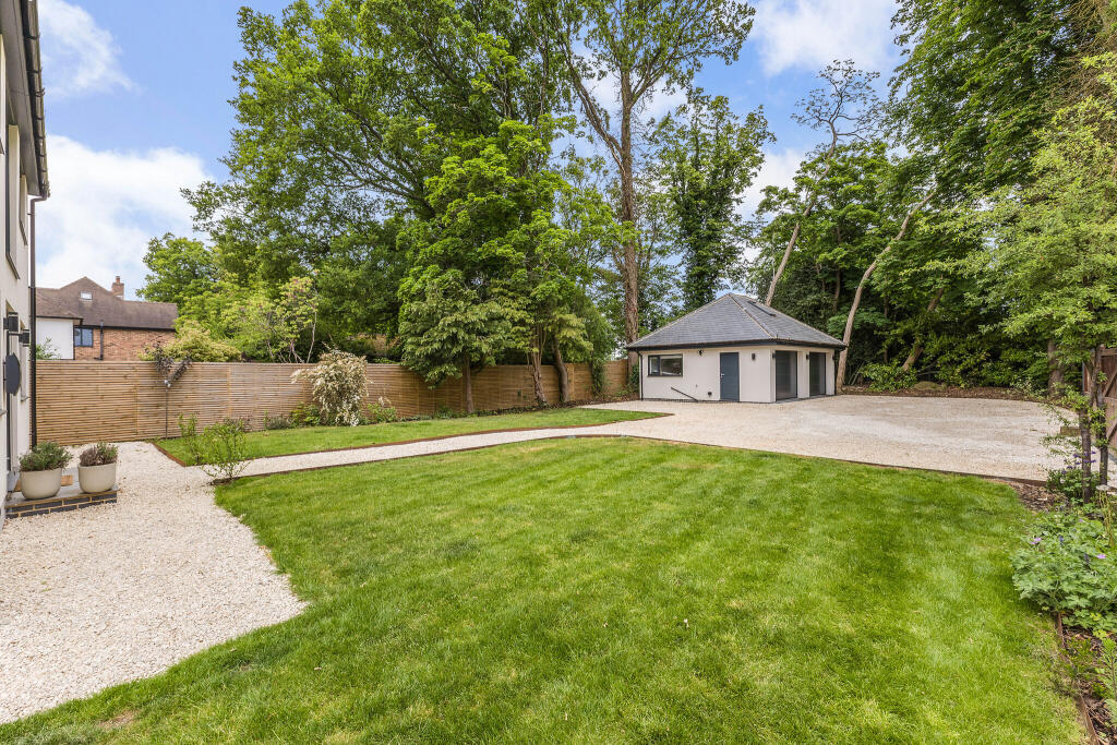 Additional image 14 of Blackmore Way, Wheathampstead, AL4