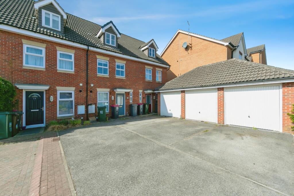 3-bed house on Companions Close, Wickersley, Rotherham, South Yorkshire, S66, £230,000