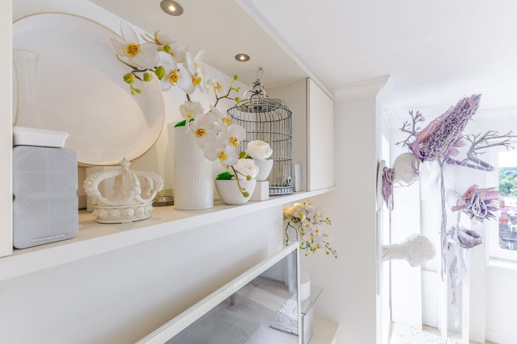 Apartment in Watford - View 4