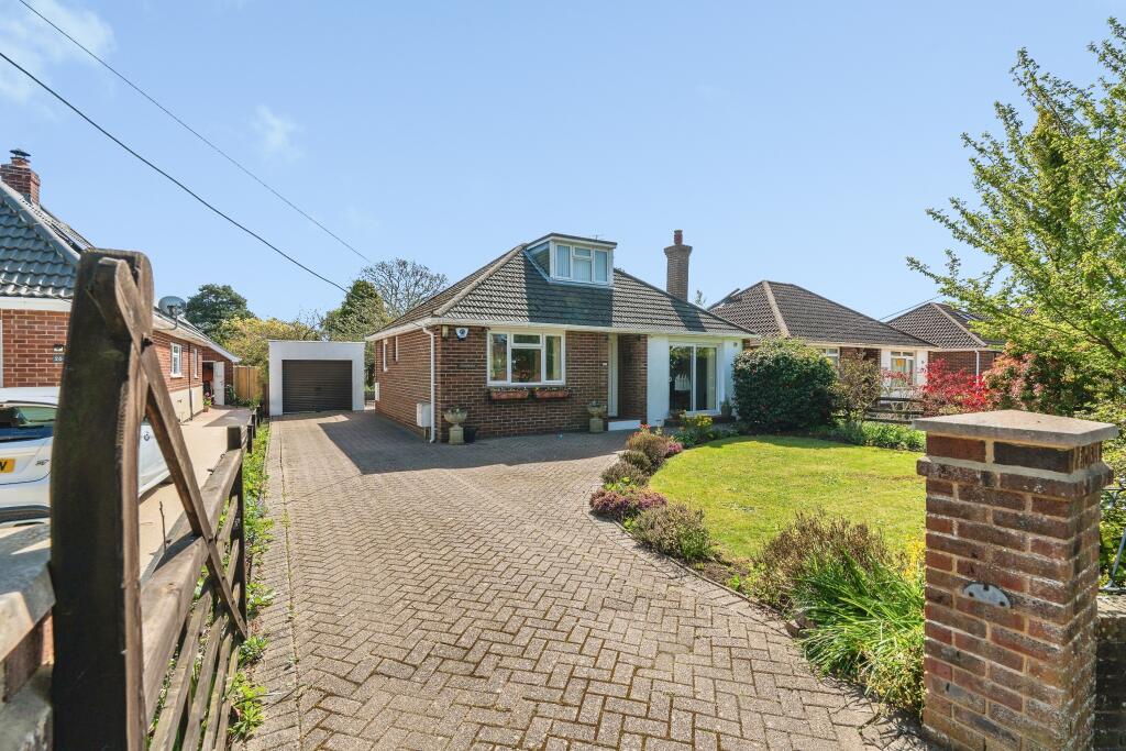 Main image of property: Walkers Lane South, Southampton, SO45
