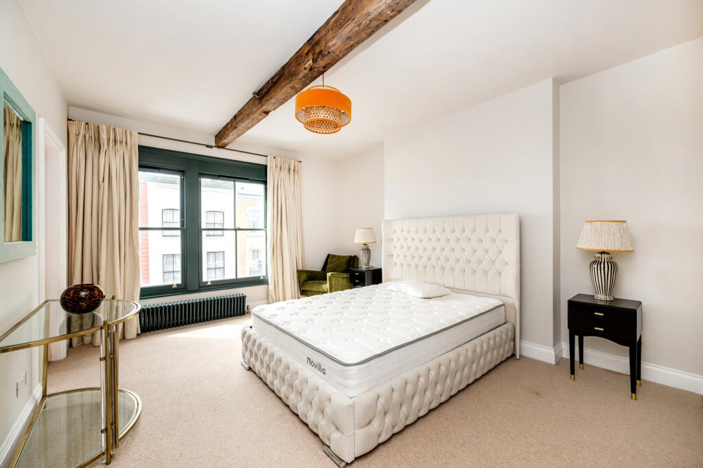 Apartment in London - View 5