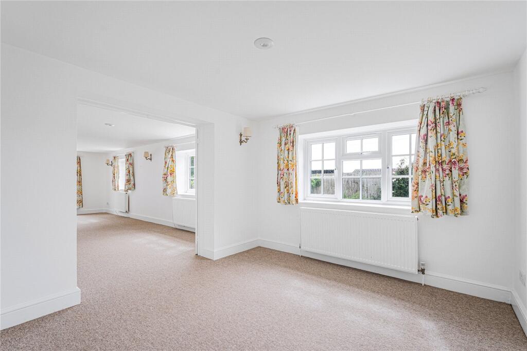 South Mundham, Chichester, West Sussex, PO20 photo 4