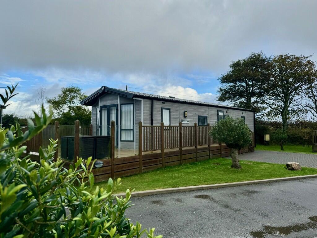 3-bed caravan on Sealawns 40, Seaview Gorran Haven, PL26 6LL, £69,000