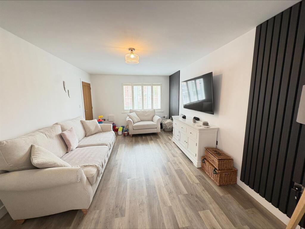 House in East Lindsey, Louth - View 5