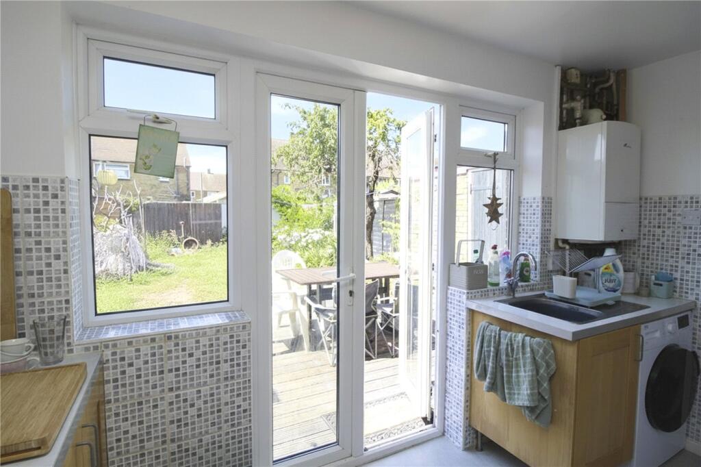 House in Southend-on-Sea - View 4