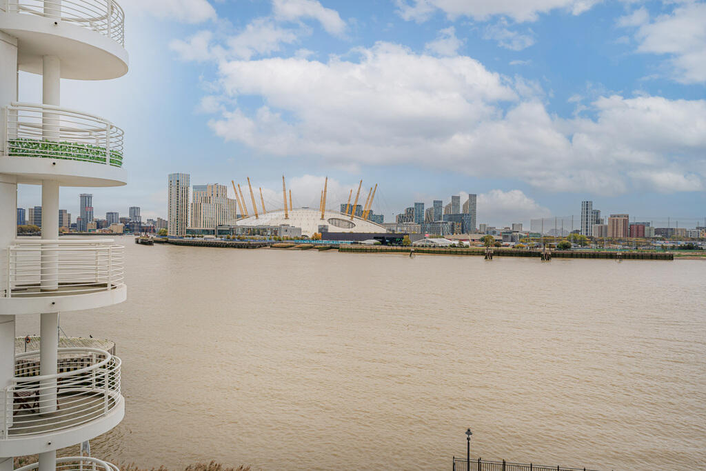 Main image of property: Pierhead Lock, Canary Wharf E14