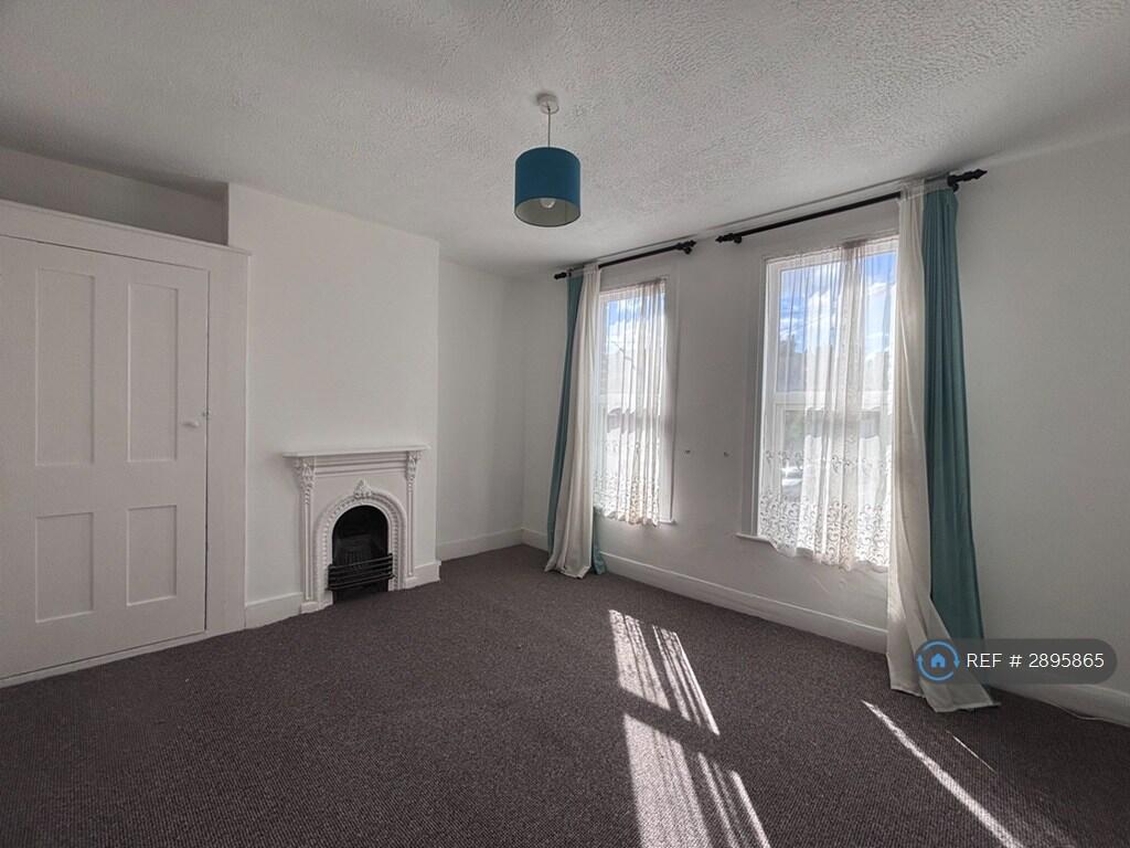 House in Rochester - View 4
