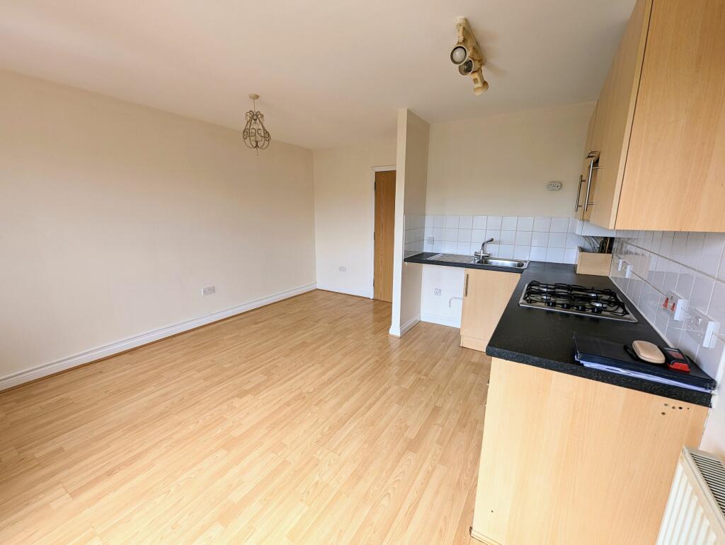 Apartment in Bristol, Henbury - View 4