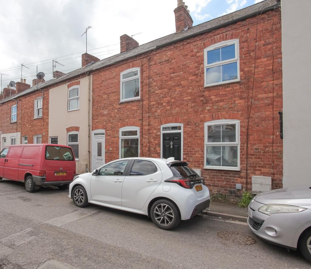 Main image of property: Old Grimsbury Road, Banbury OX16 3HG