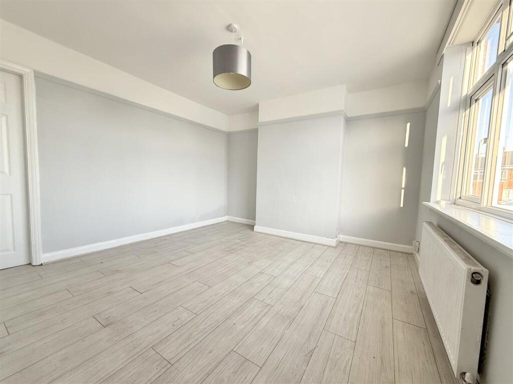 Additional image 2 of Grove Avenue, Halesowen