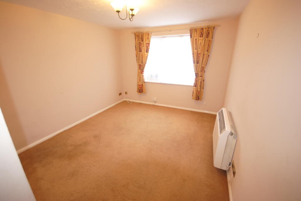 Apartment in Chelmsford, Chelmer - View 3