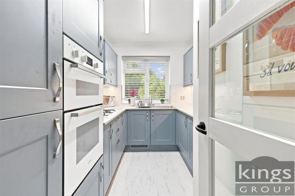 Apartment in London - More