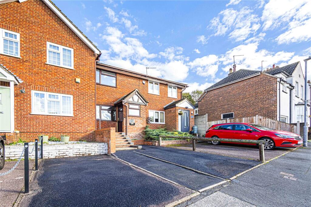 Main image of property: The Firs, Crescent Road, Hemel Hempstead, Hertfordshire, HP2