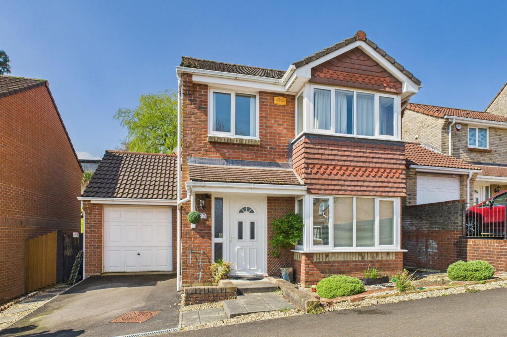 3-bed detached on Claremont Field, Ottery St. Mary, £375,000