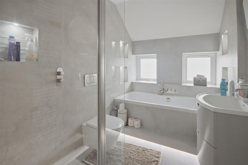 House in Sheffield - View 3