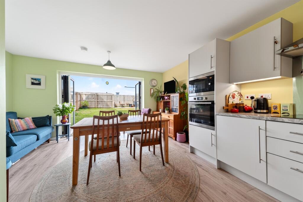 House in East Kilbride, Gardenhall, Jackton - View 5