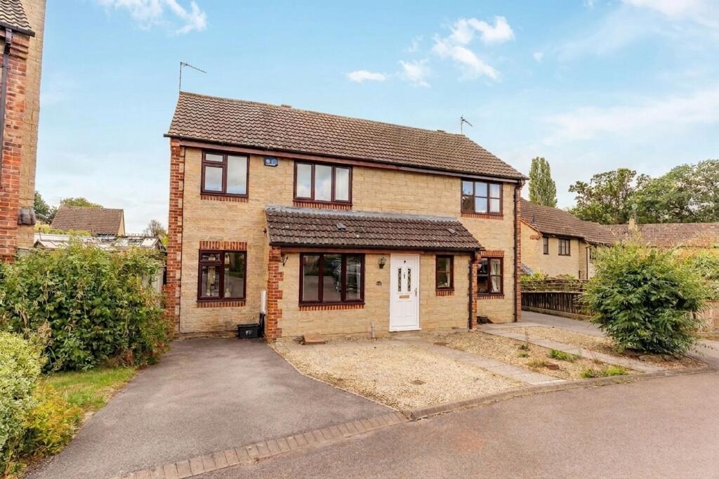 Main image of property: Leland Close, Malmesbury, SN16