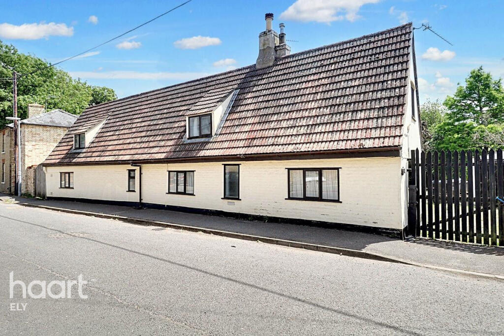 4-bed house on The High Street, Witcham, £350,000