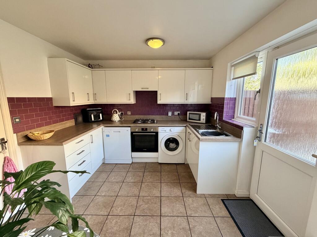 Keswick Close, Leicester, Leicester, Leicestershire. LE2 9GH photo 2