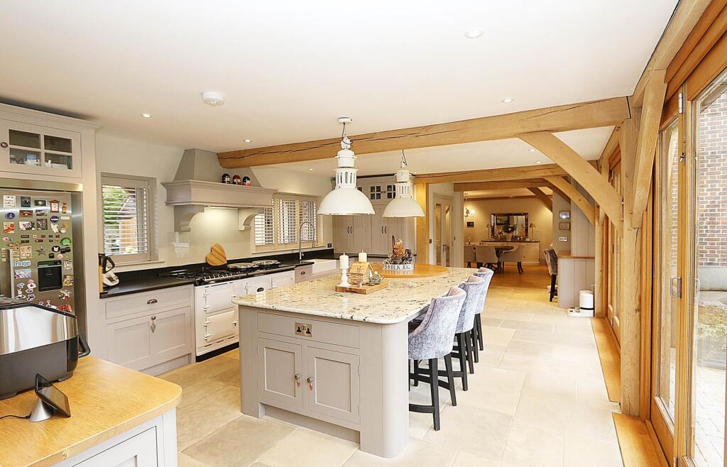 Aston Upthorpe, Oxfordshire - Prime village with wonderful village community photo 2