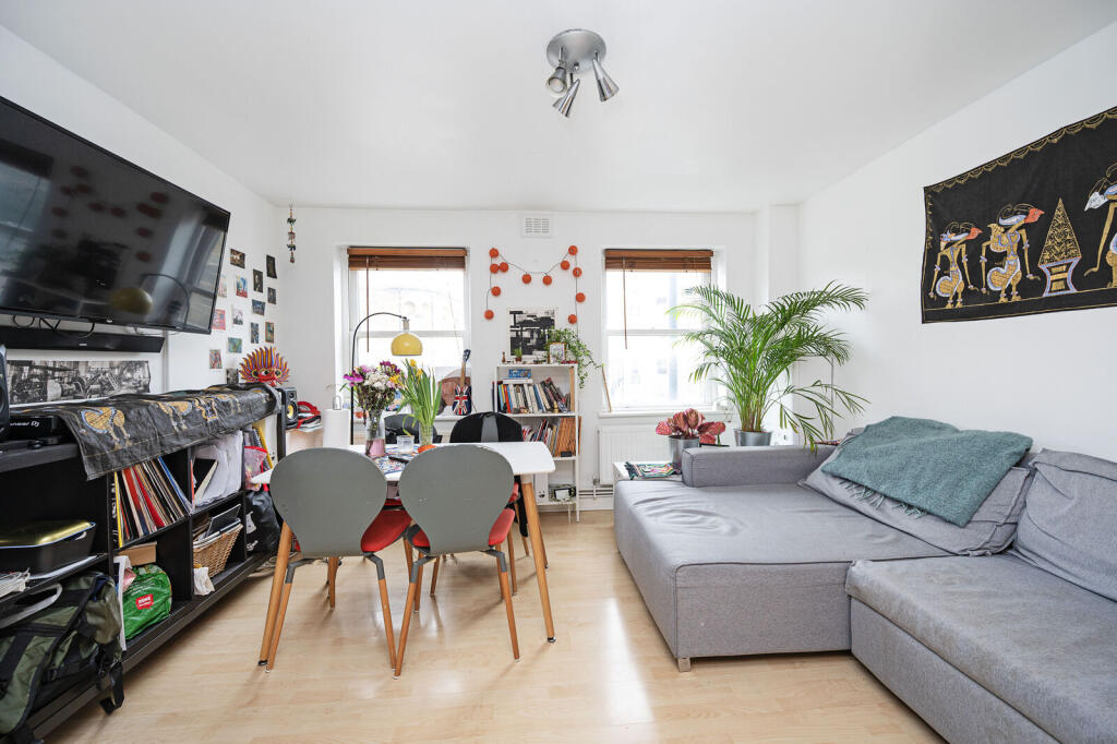 Apartment in London, Stepney - View 3