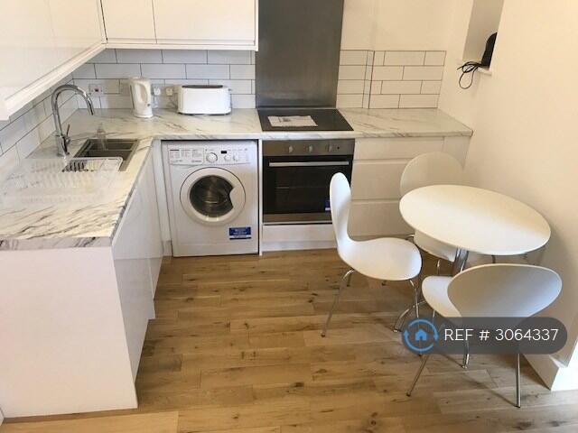 Main image of property: Kings Wharf, London, E8