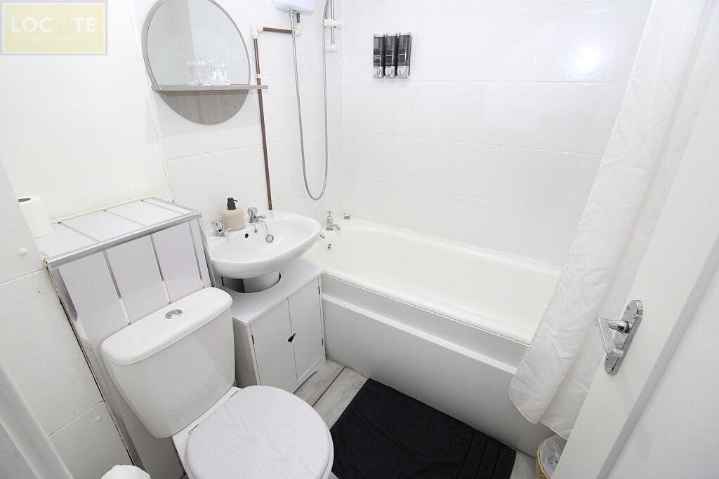 Apartment in Manchester - View 5