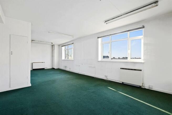 07-e906GCWT - Unit 6 Bridge House - Reception 2 -