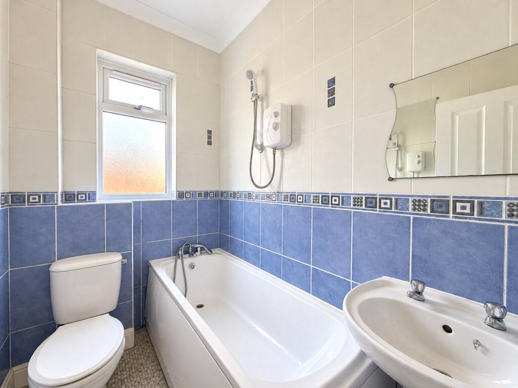 House in Wakefield, West Yorkshire - More