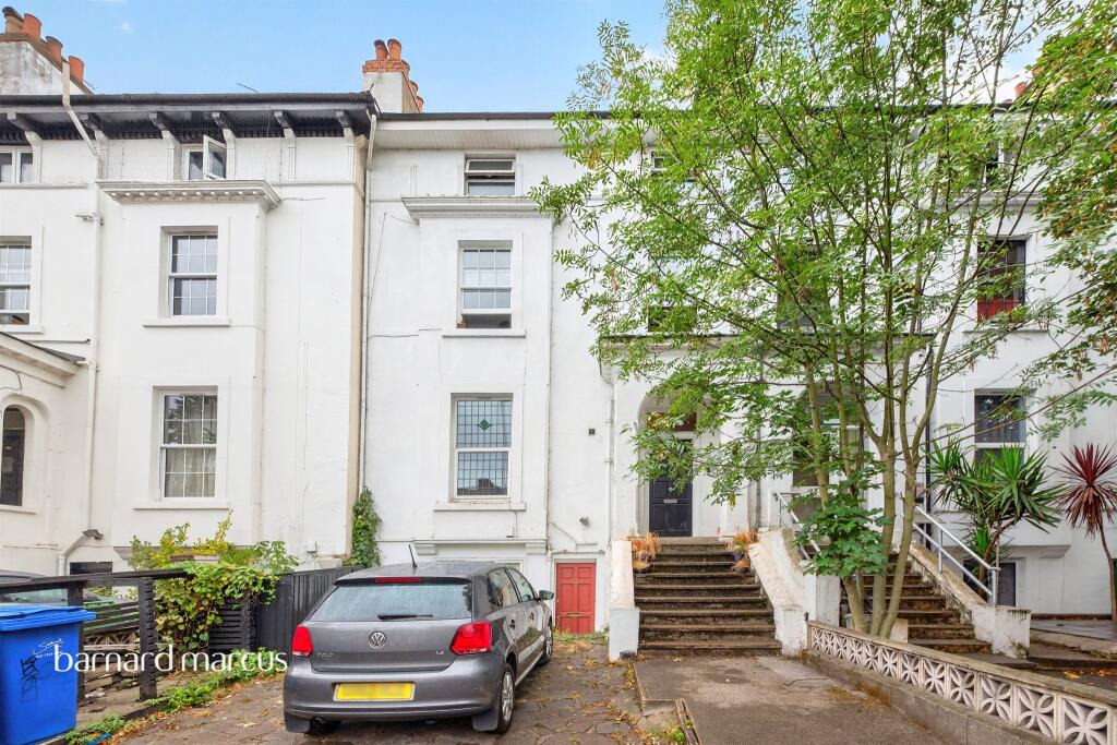 Main image of property: Queens Road, London