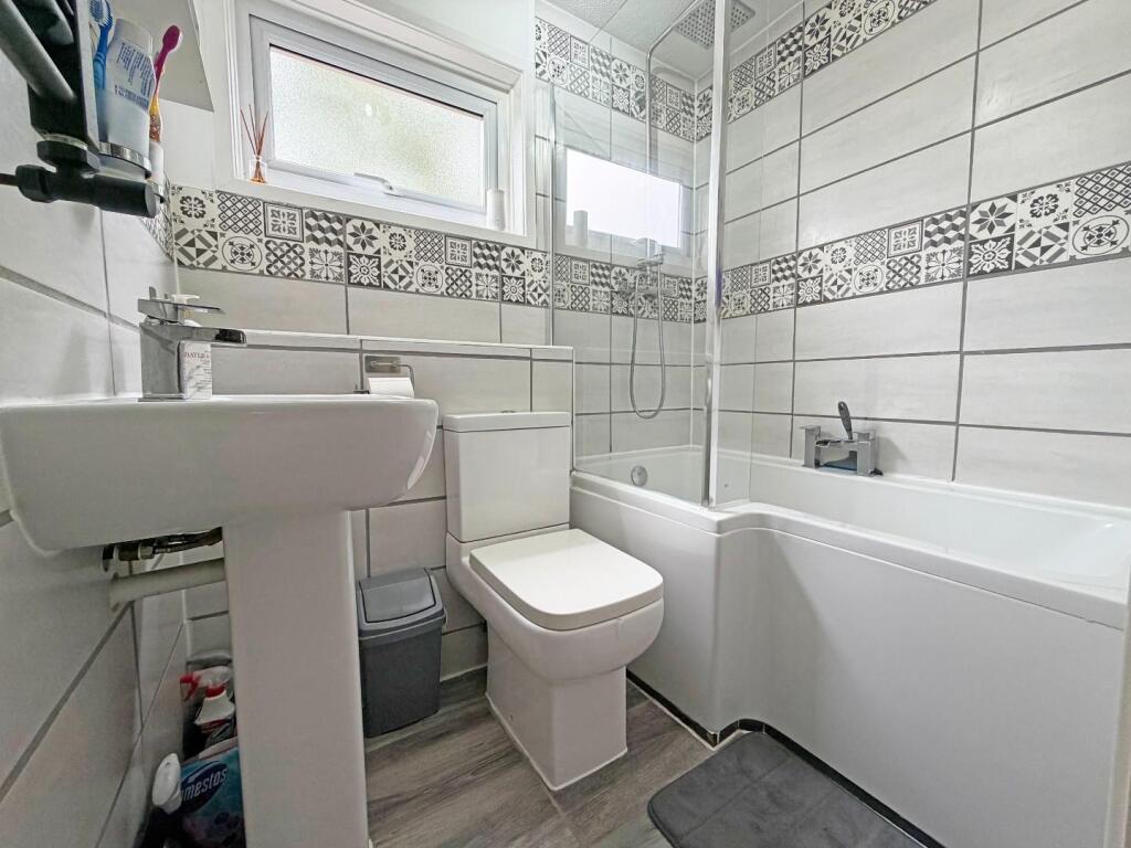 Apartment in Peterborough, Orton Longueville - View 5