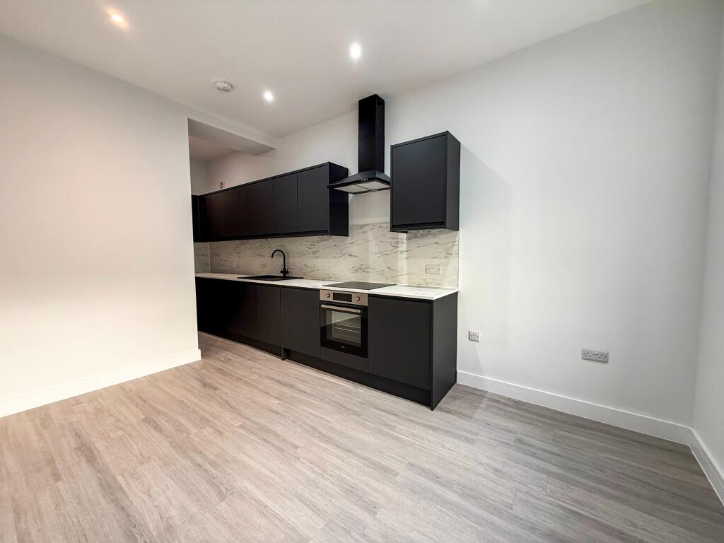 Main image of property: Meadow Road, Beeston, NG9