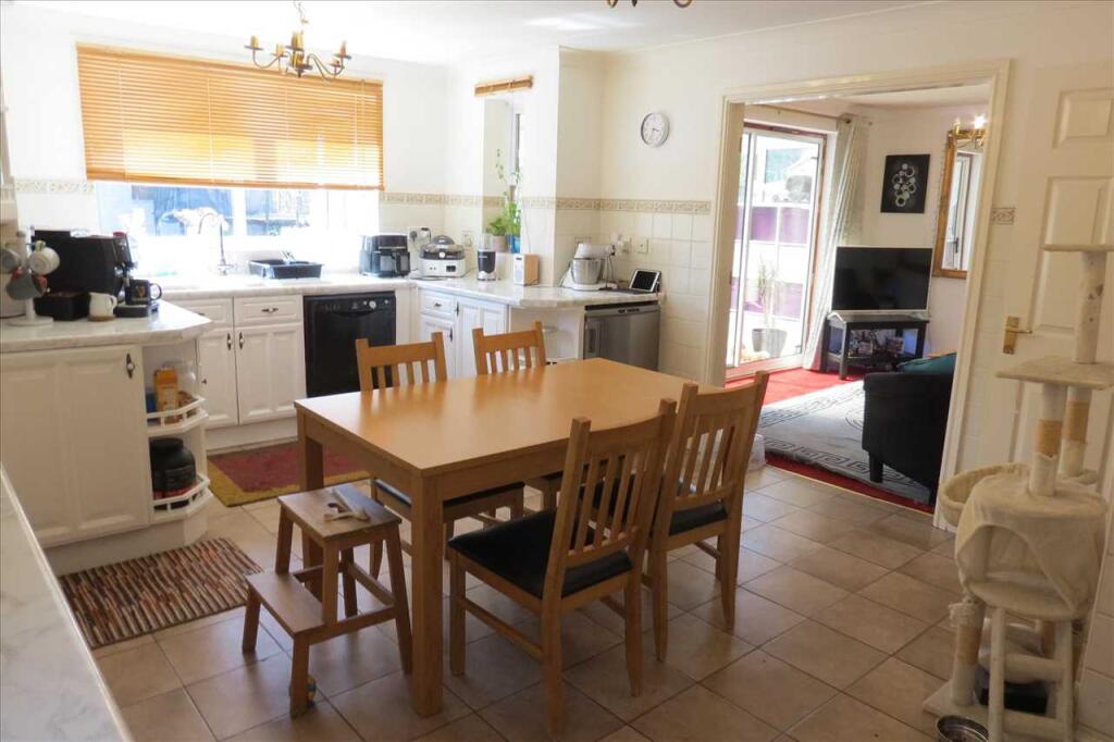 House in North Kesteven, Sleaford - More