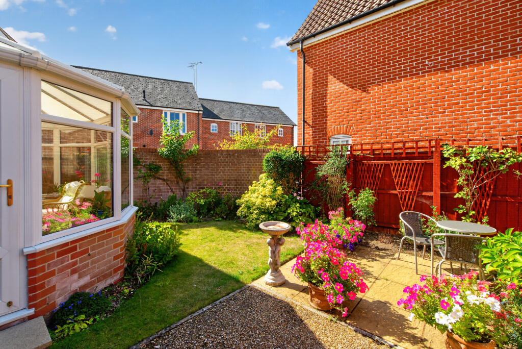 House in Horstead - More