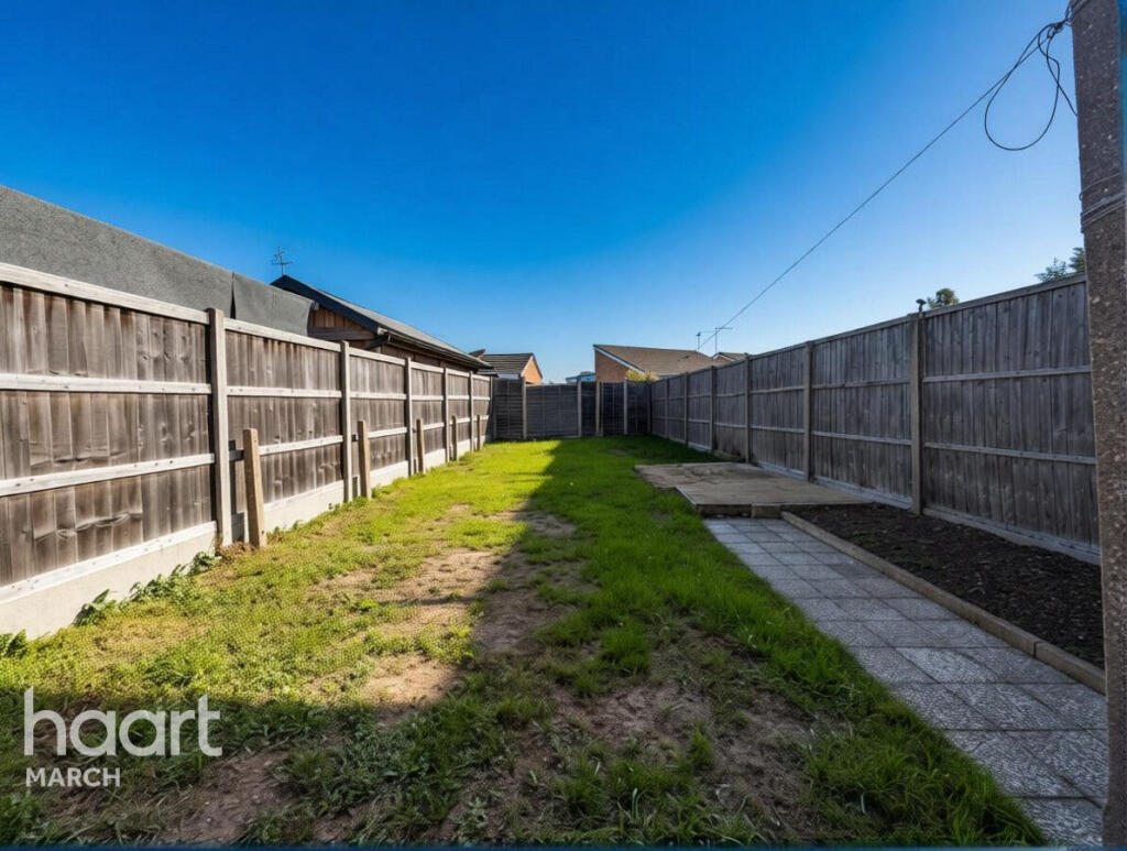 House in Fenland, Chatteris - More
