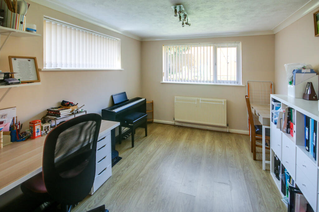 House in Mid Sussex, Worth - View 5
