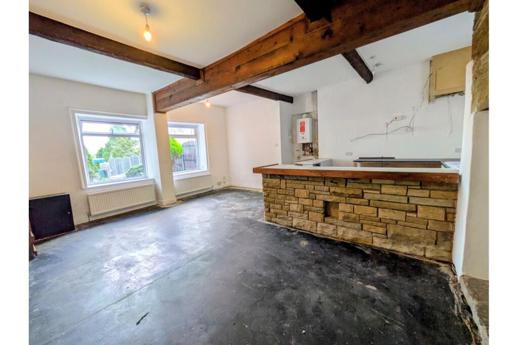 House in Bradford - View 4