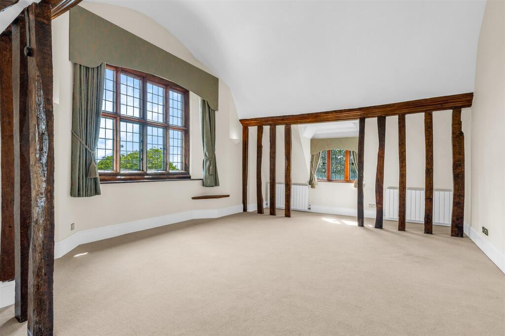 Apartment in East Hertfordshire, Aston - View 4